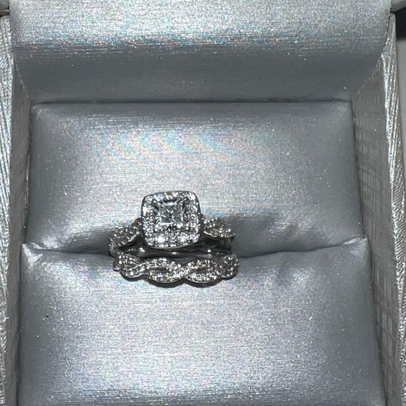 Beautiful Bridal Set - Picture 1 of 4